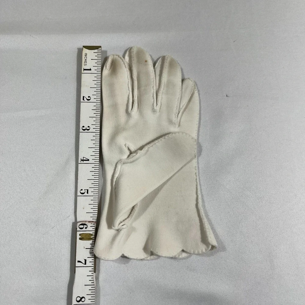 Vintage White Cotton Wrist Gloves Scalloped Edge Coquette Bridal Small 6.5